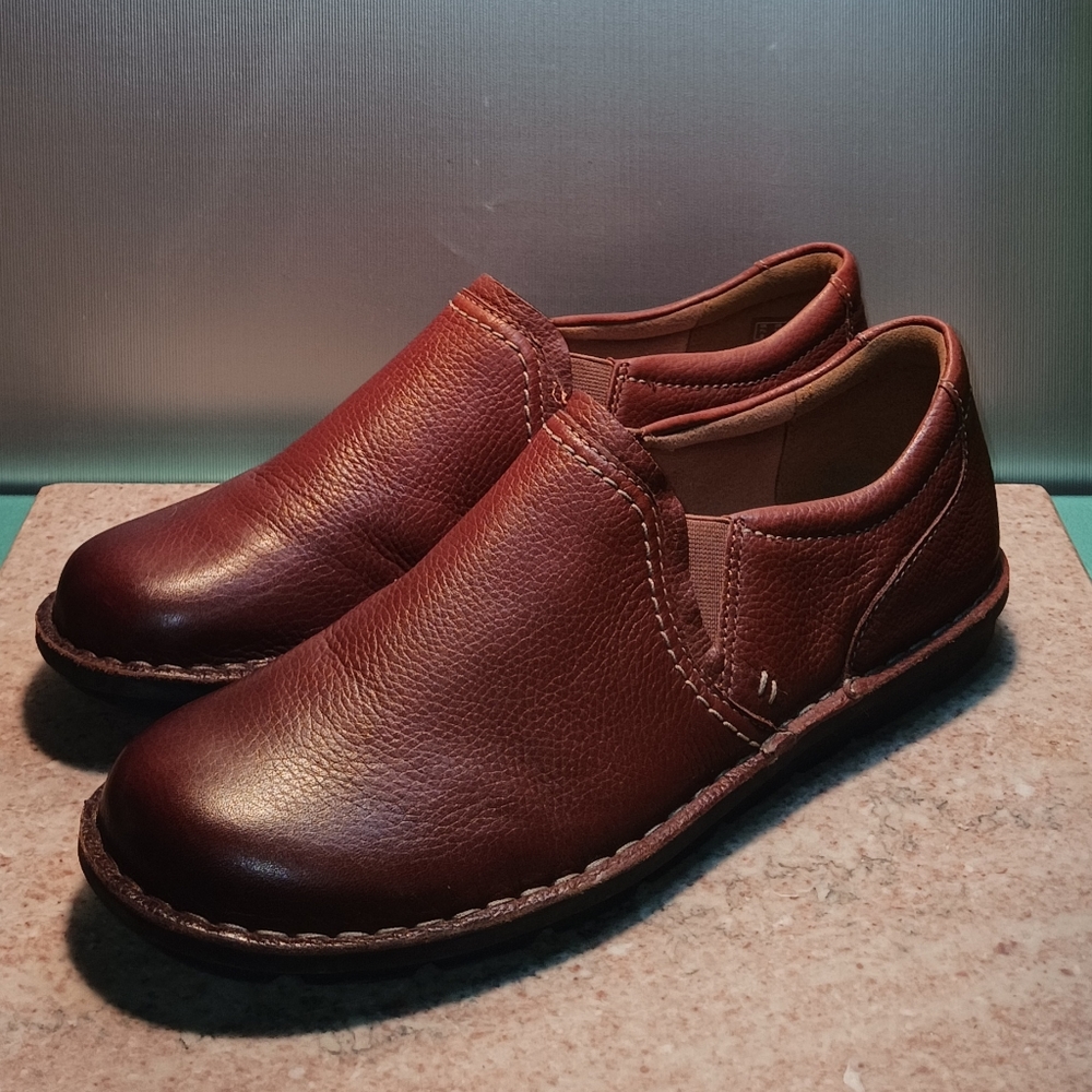 Clark's Women's Size 7.5 D Soft Cushion Brown Shoes